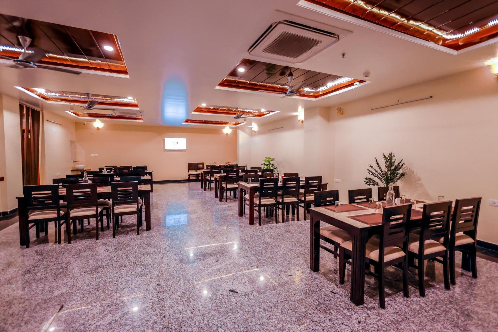 Hotel Lalita Palace Jaipur Bagian luar foto